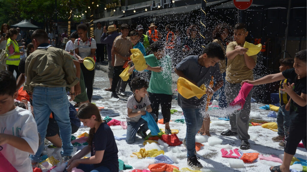 Ahla Fawda Life hamra nostalgique 2025 fun street festival entertainment food free entrance lebanon events beirut hamra food local vendors exhibitors live performances community joy kids activities
